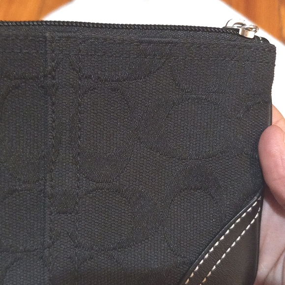 Coach wristlet - Picture 13 of 13